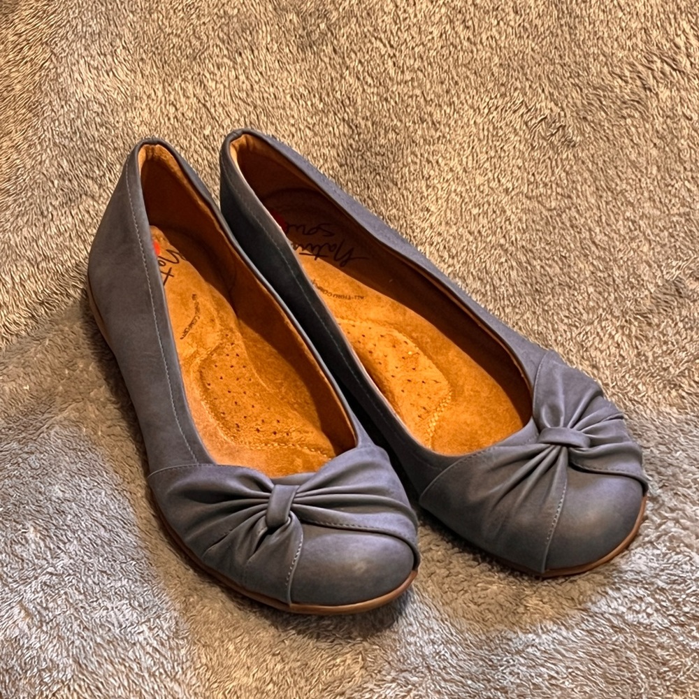 Natural soul all through comfort, blue Mary Jans new with Tag from TJ max